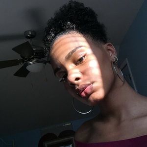 Meet your Posher, Brianna